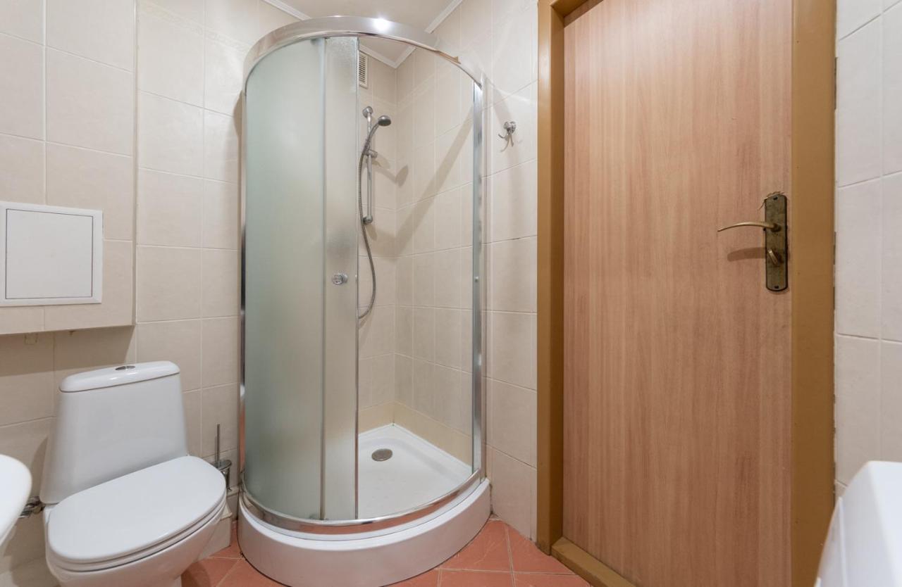 1 Bedroom Apart Near Metro Pecherska Киев Екстериор снимка